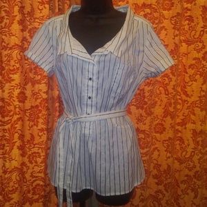 Sara Basics Tie-Front top.